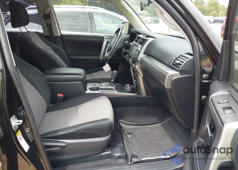 2019 Toyota 4Runner Sr5 z USA, uszkodzony, nr VIN JTEBU5JR0K5632098